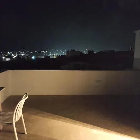 Rhea Sea Breeze Apartamento *
