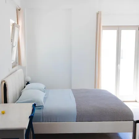 Rhea Sea Breeze Apartamento *